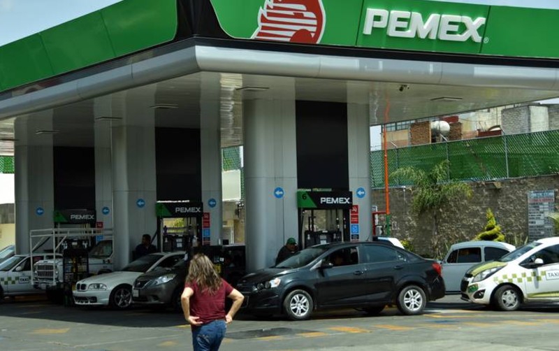  Gasolineros del valle de Toluca, ven lejos la recuperación.